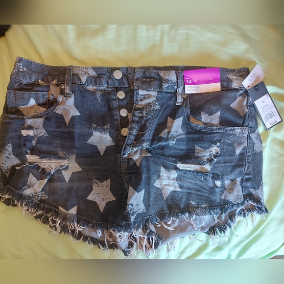 NWT denim high rise shorts - Picture 2 of 2